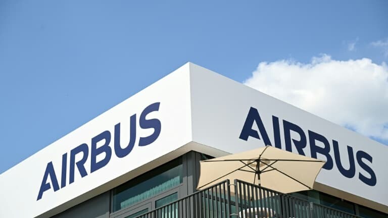 Airbus Secures Year’s Biggest Order with 100 Jets for VietJet