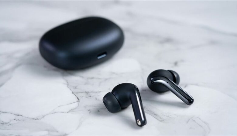 Taiwan Airlines Ban Bluetooth Earphones in Checked Luggage
