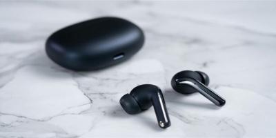 Taiwan Airlines Ban Bluetooth Earphones in Checked Luggage